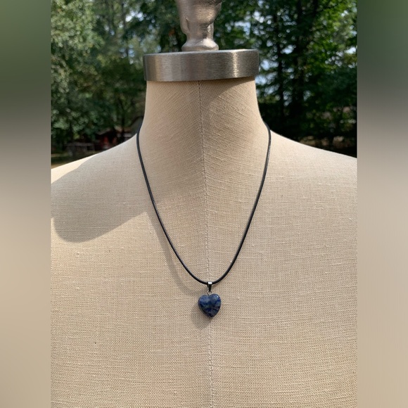 Handmade Genuine Stone Heart Amulet Necklace - Picture 3 of 9